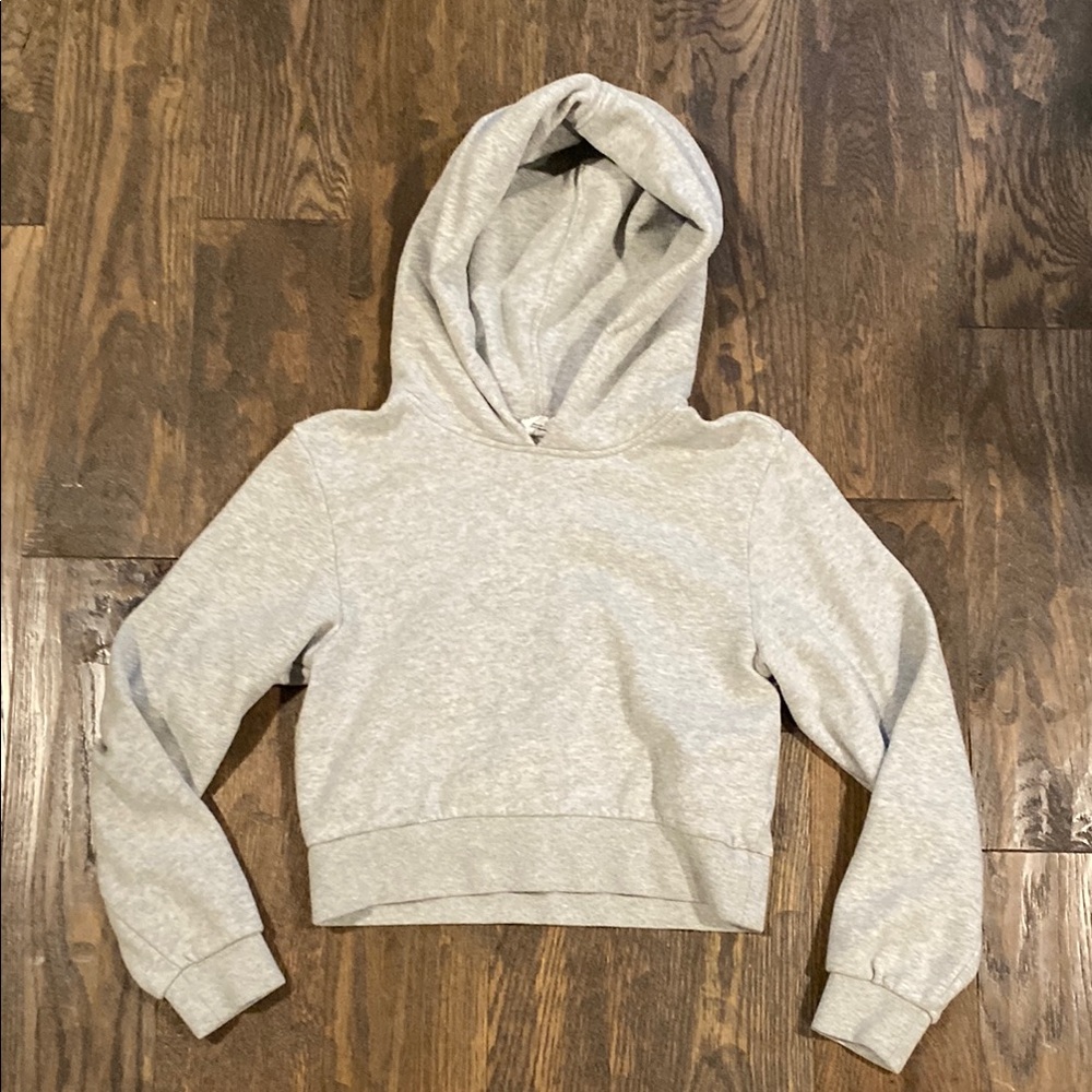 🖤3/$10 Cropped Boxy Hoodie with Long Sleeves